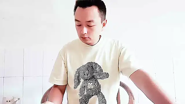 Snapshot of swg176 chatting on October 9, 7:24 am swg176 online show from October 9, 7:24 am