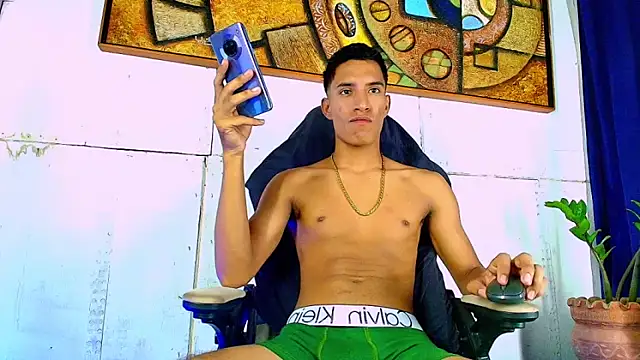 Snapshot of matteo_rivas chatting on October 8, 10:58 pm matteo rivas online show from October 8, 10:58 pm