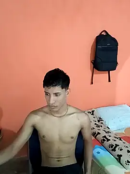 Snapshot of matteo_rivas chatting on January 25, 2:47 pm matteo rivas online show from January 25, 2:47 pm