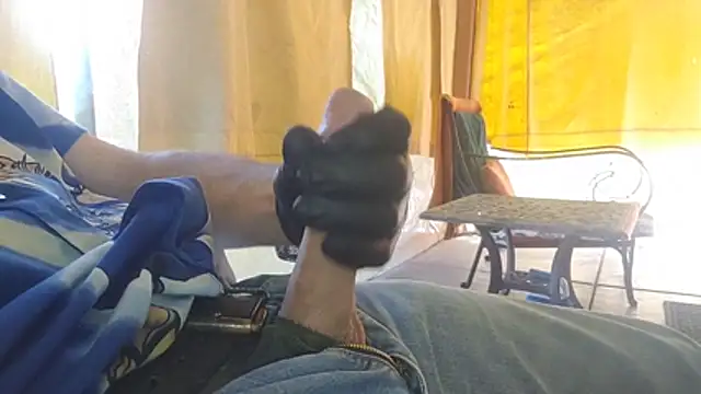 bwcbeat83 online show from April 4, 6:05 pm