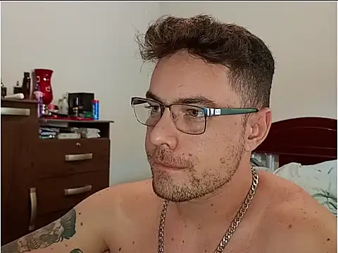 Dyllan   online show from April 21, 2:23 pm