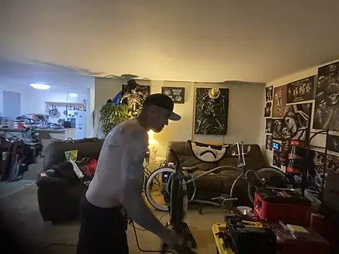 hornycouple818 online show from April 26, 3:53 pm