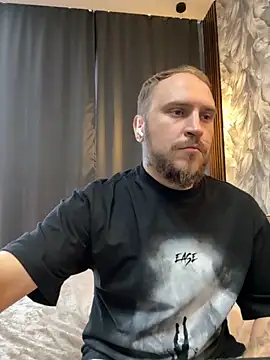 Snapshot of _XxX-XxX_ chatting on September 11, 9:41 am  XxX-XxX  online show from September 11, 9:41 am