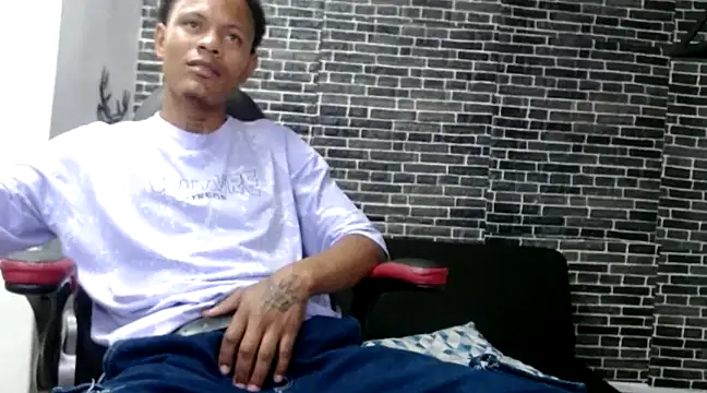 Kalvin Brownn online show from February 1, 12:40 am