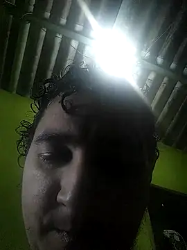 Snapshot of passivofoggozo69 chatting on October 15, 11:29 am passivofoggozo69 online show from October 15, 11:29 am