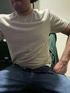 miguelale31 online show from February 5, 8:54 am