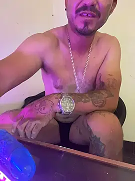 paullliliu online show from July 19, 9:32 pm