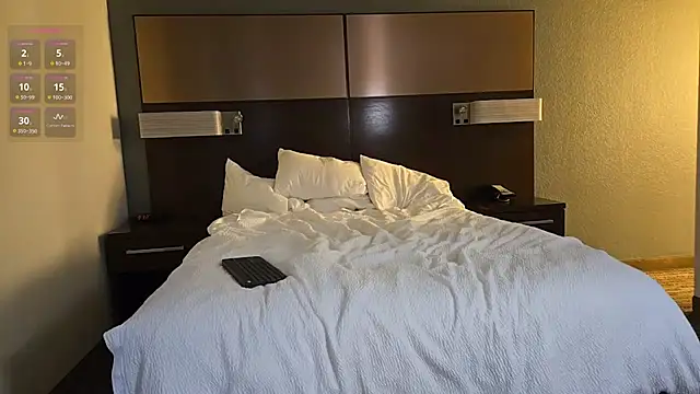 rrunner7718 online show from September 14, 4:31 pm