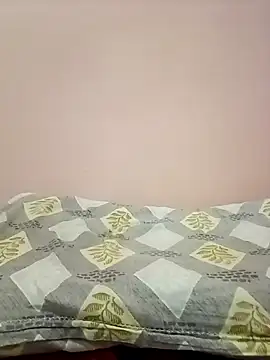 Snapshot of randit7 chatting on February 26, 1:53 am randit7 online show from February 26, 1:53 am