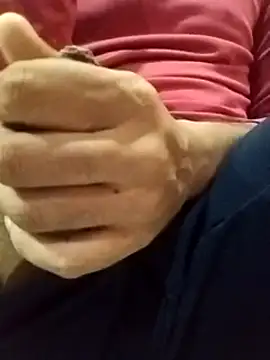 Snapshot of randit7 chatting on February 10, 1:55 pm randit7 online show from February 10, 1:55 pm