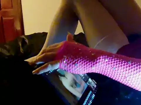 Cucked Sissy Bitch online show from September 27, 10:18 pm