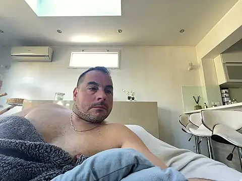 justeqqun online show from March 15, 11:18 am