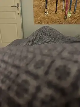 yannusgir33 online show from October 1, 9:41 pm