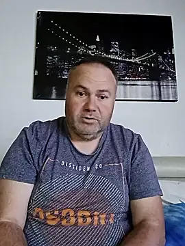 Pourleplasirs online show from May 20, 9:32 pm