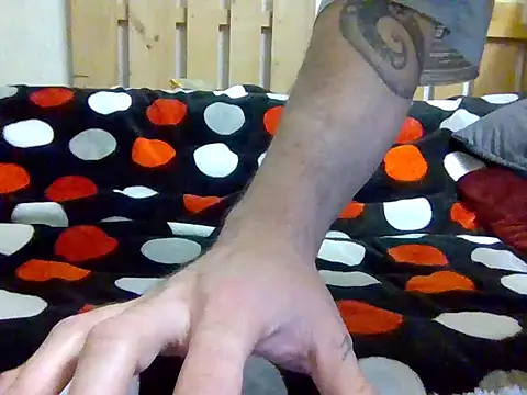 lebaneeseguy online show from April 17, 9:50 pm