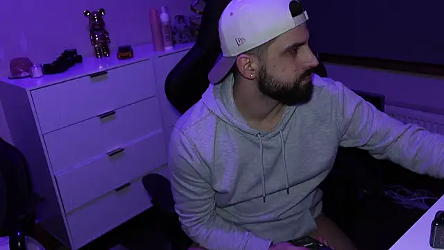 lucas kazimm online show from February 1, 1:12 am