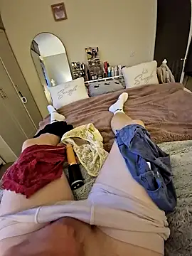 blueeyeblonde33 online show from February 3, 7:40 am