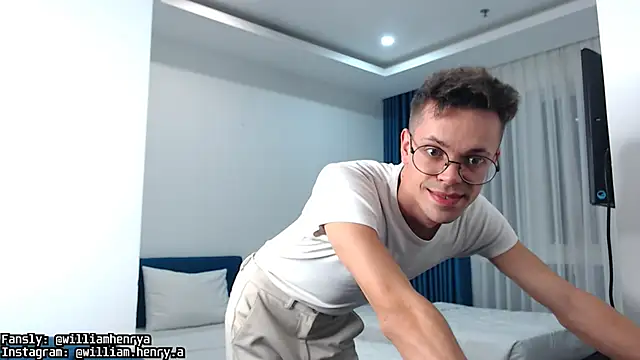 William Henry  online show from February 11, 11:43 am