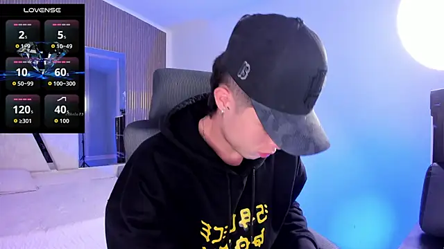 marcuscollins1  online show from December 16, 12:34 pm