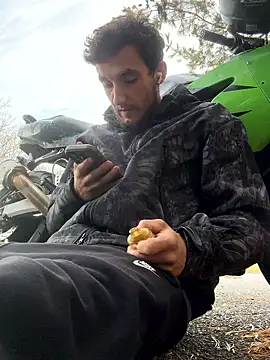 Snapshot of Codybugs0206 chatting on October 19, 9:51 pm Codybugs0206 online show from October 19, 9:51 pm