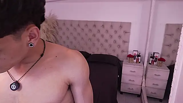 JhoanLeandro online show from March 30, 8:59 am