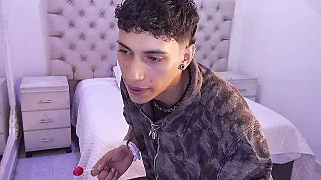 JhoanLeandro online show from March 7, 5:27 am