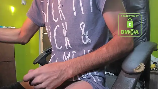 BigCumShoot online show from October 31, 6:50 am