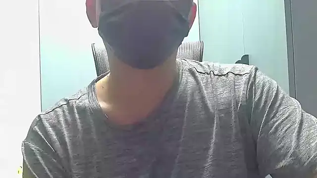 Snapshot of beartopslave chatting on October 10, 6:13 pm beartopslave online show from October 10, 6:13 pm