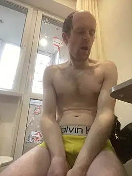 LynnAhNight online show from April 15, 3:39 am