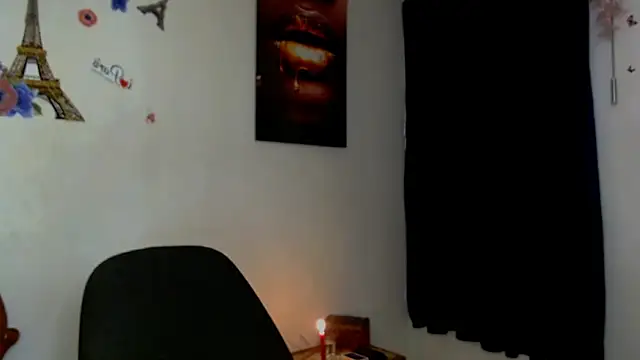 Snapshot of NovaNyx11 chatting on September 27, 9:34 pm NovaNyx11 online show from September 27, 9:34 pm