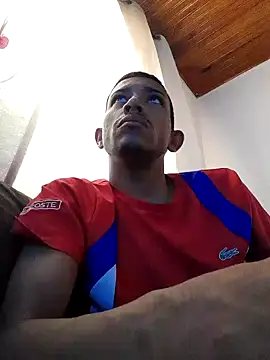 Snapshot of Mineirinho043 chatting on March 8, 1:34 pm Mineirinho043 online show from March 8, 1:34 pm