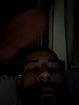 Snapshot of Mineirinho043 chatting on March 17, 11:42 am Mineirinho043 online show from March 17, 11:42 am