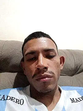 Snapshot of Mineirinho043 chatting on March 2, 1:26 am Mineirinho043 online show from March 2, 1:26 am