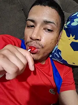 Snapshot of Mineirinho043 chatting on March 6, 1:05 am Mineirinho043 online show from March 6, 1:05 am