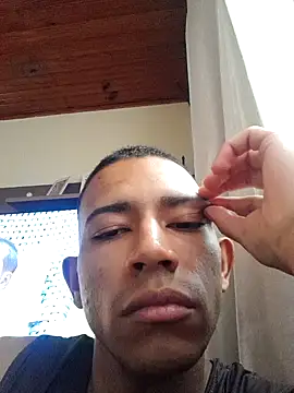 Snapshot of Mineirinho043 chatting on February 3, 3:17 pm Mineirinho043 online show from February 3, 3:17 pm