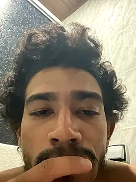 Snapshot of Mineirinho043 chatting on October 1, 7:12 am Mineirinho043 online show from October 1, 7:12 am