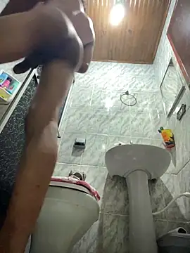 Snapshot of Mineirinho043 chatting on October 9, 11:37 am Mineirinho043 online show from October 9, 11:37 am