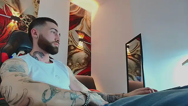 Luke davis01 online show from November 12, 1:17 pm