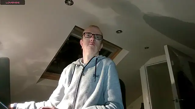 AdmiredThirty online show from January 16, 10:45 pm