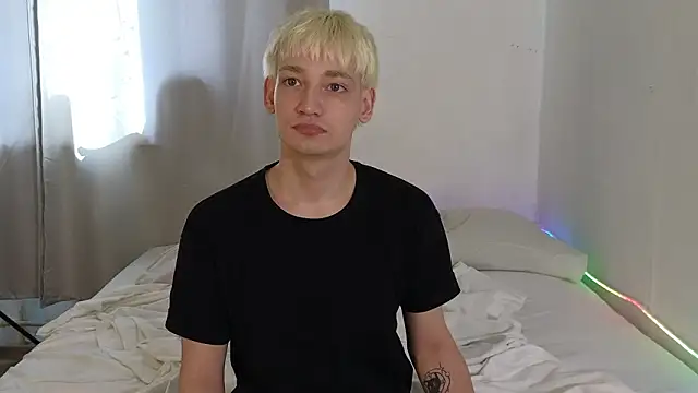 Julian wins online show from March 31, 3:19 am