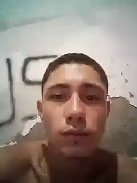 Snapshot of shuelldin chatting on March 7, 12:58 am shuelldin online show from March 7, 12:58 am