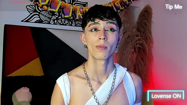 Snapshot of MaikyCooper chatting on October 9, 9:31 pm MaikyCooper online show from October 9, 9:31 pm