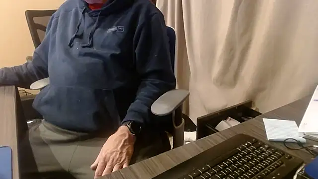 olderandwiser2 online show from March 10, 3:34 am