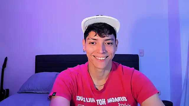  JacobMiller   online show from January 6, 9:19 pm