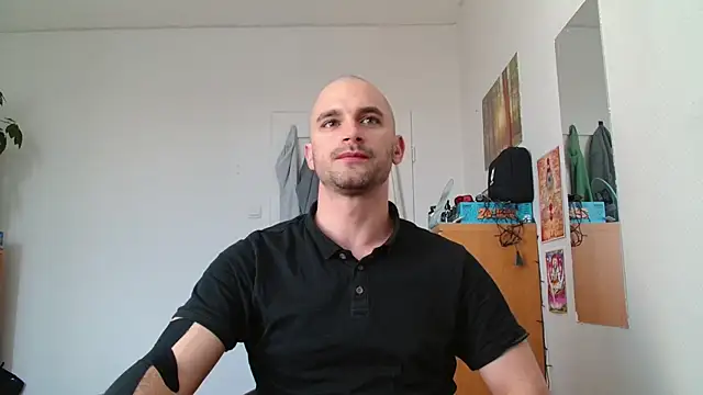 OskarBreno online show from May 20, 12:01 pm