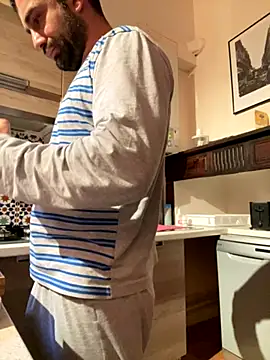 Snapshot of morfeoX chatting on October 2, 6:17 am morfeoX online show from October 2, 6:17 am