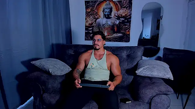 Valentino Dosantos  online show from September 12, 9:04 pm