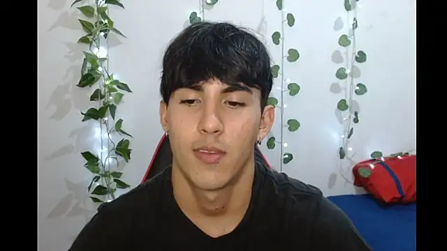 neithanzynxx online show from March 11, 7:25 pm