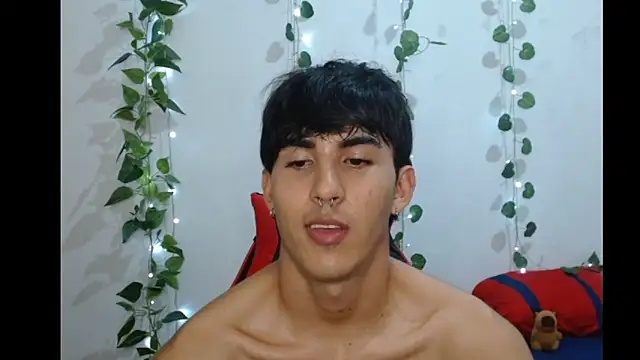 neithanzynxx online show from March 8, 7:51 pm