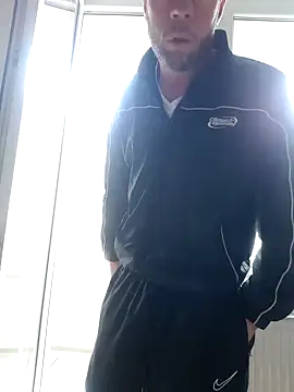 xXCR07xX online show from February 16, 9:37 am